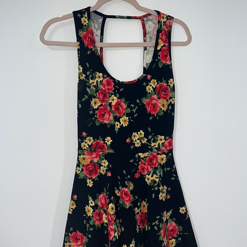 Banana Lemon black with flower designs sz S